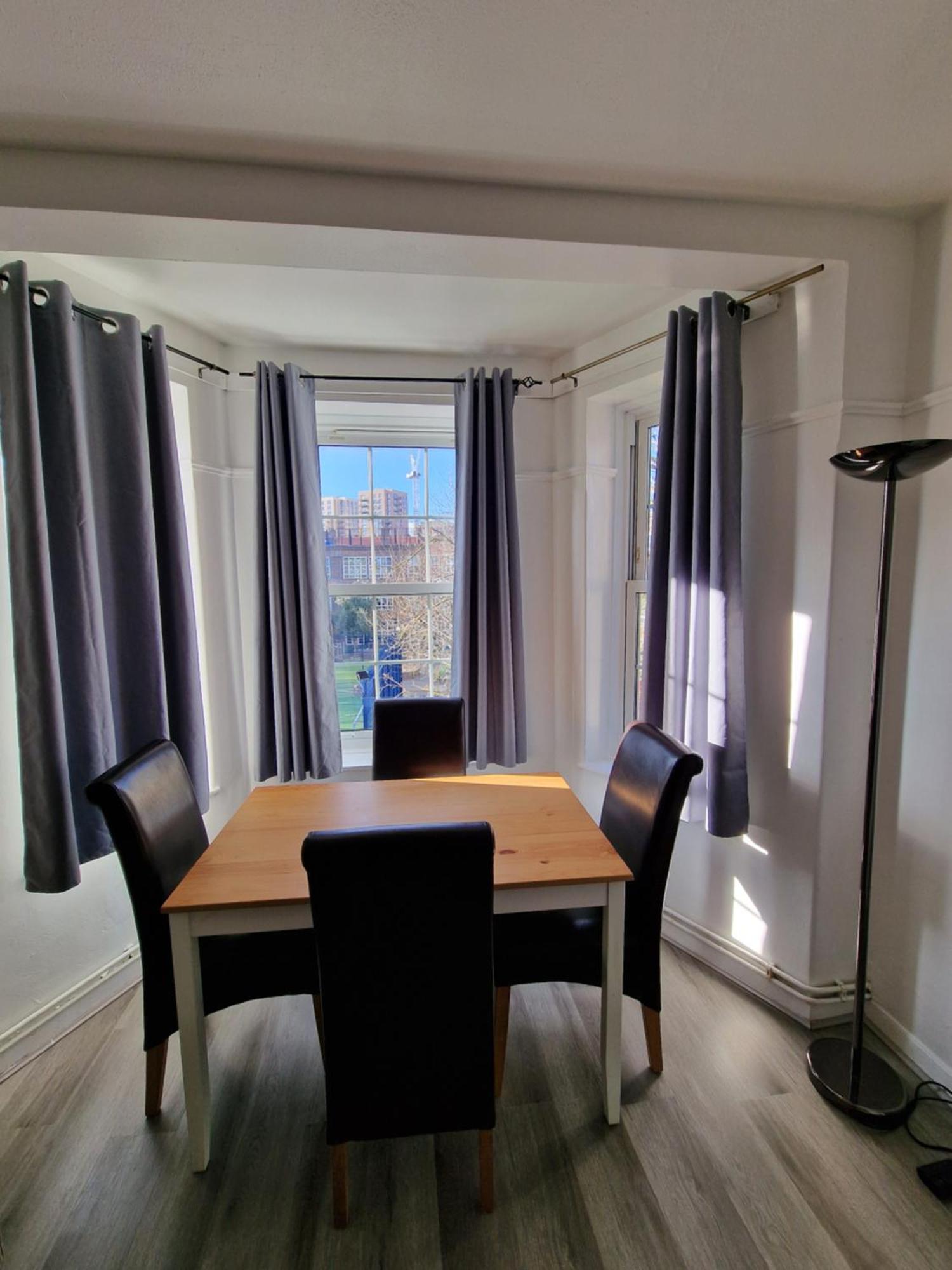 Comfortable 2 Bedrooms Flat In Oval Central Londra Exterior foto