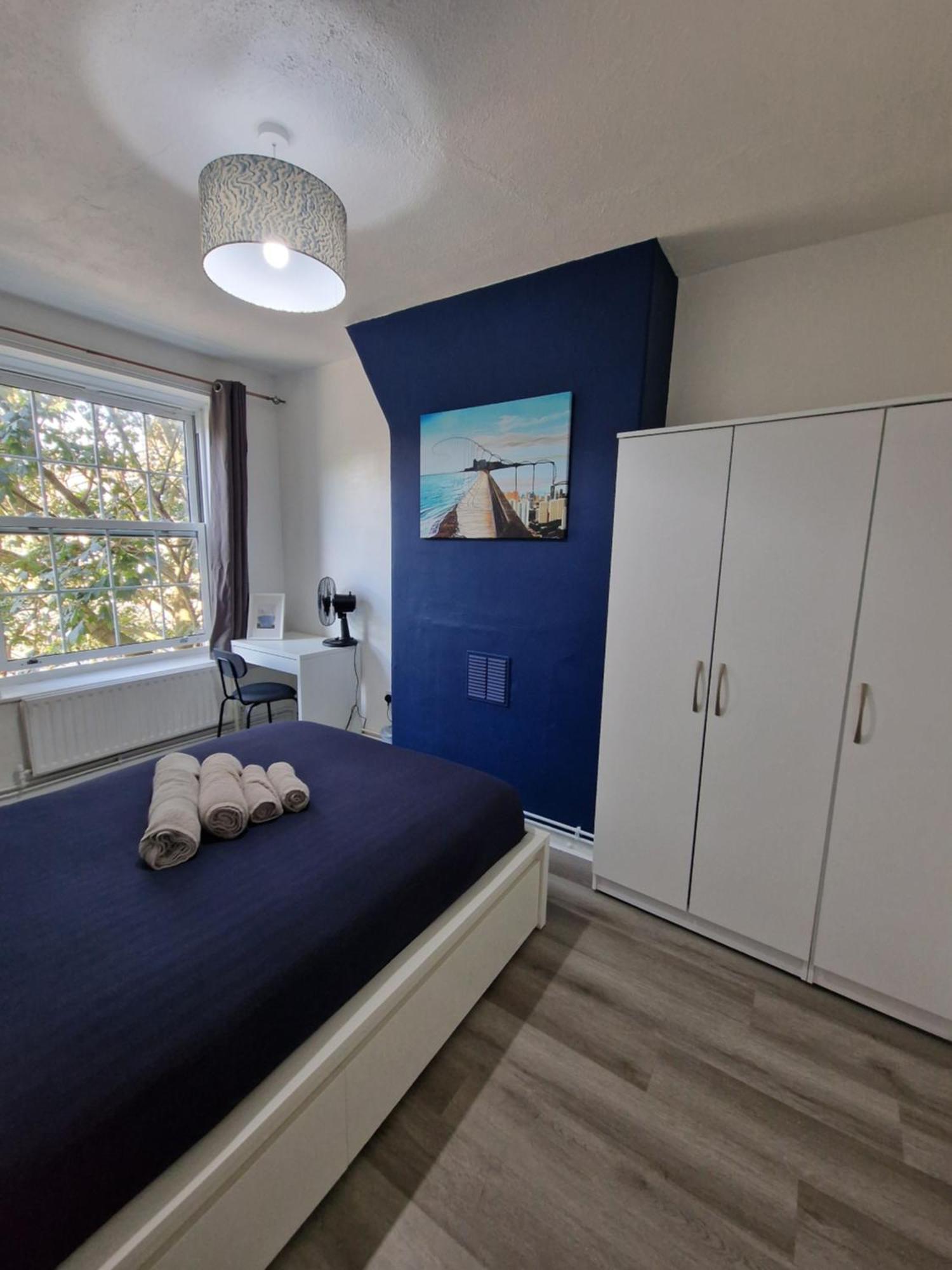 Comfortable 2 Bedrooms Flat In Oval Central Londra Exterior foto