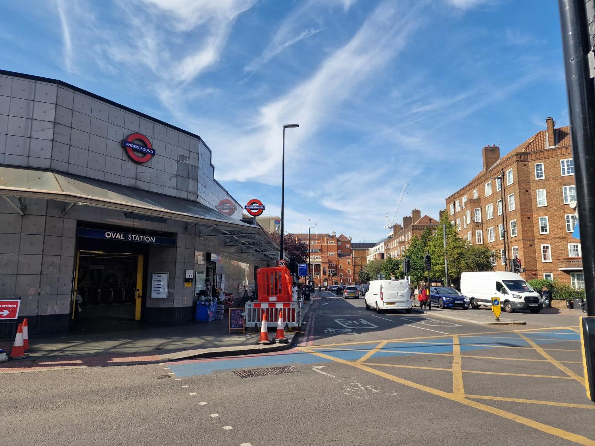 Comfortable 2 Bedrooms Flat In Oval Central Londra Exterior foto