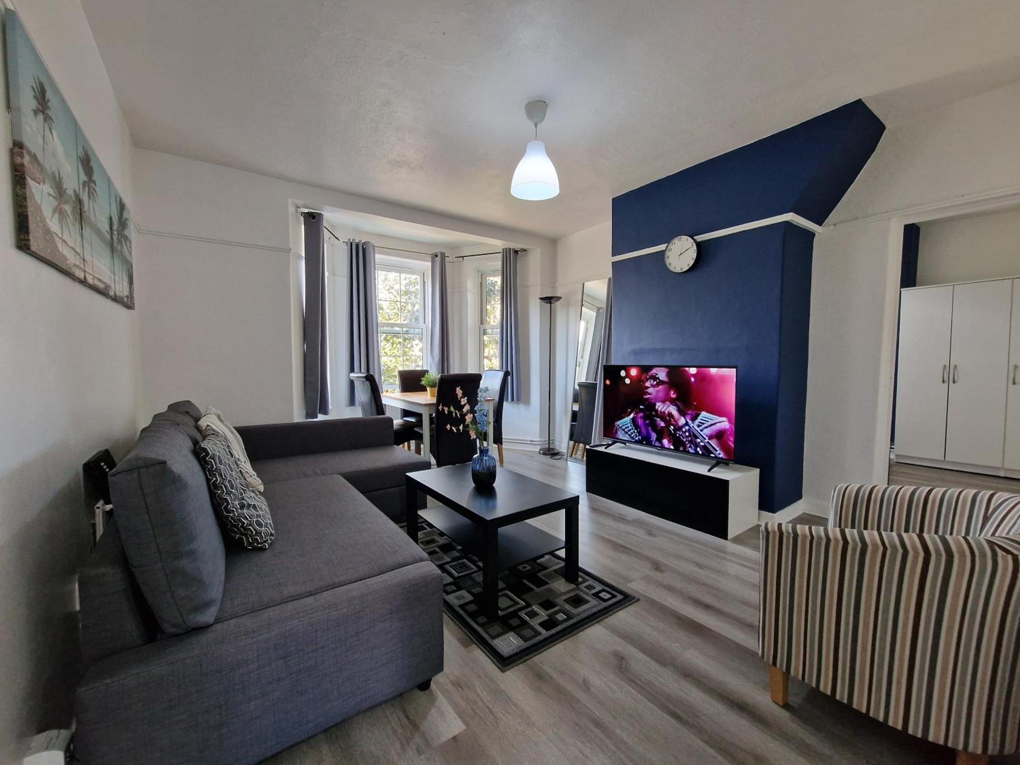 Comfortable 2 Bedrooms Flat In Oval Central Londra Exterior foto