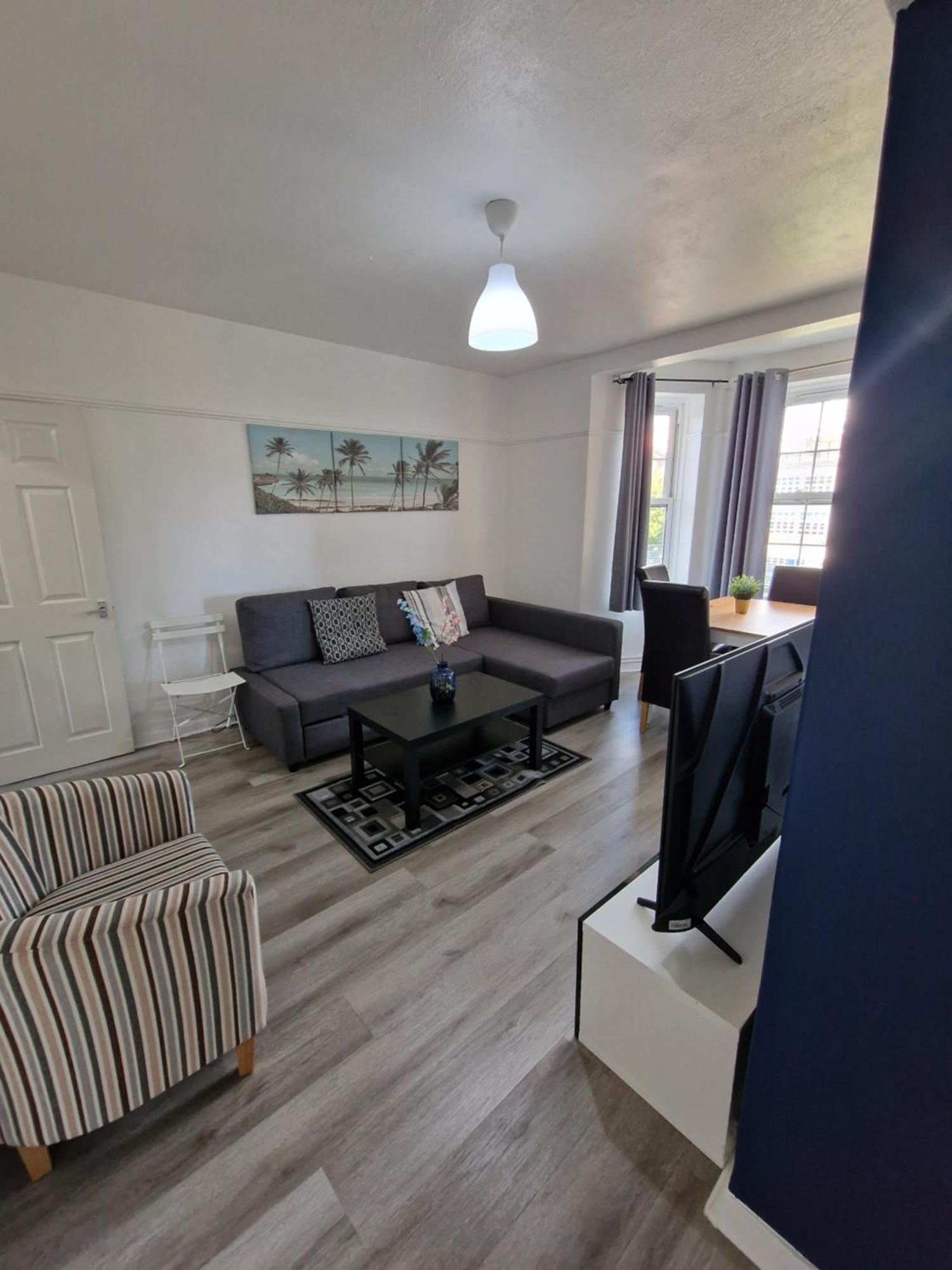 Comfortable 2 Bedrooms Flat In Oval Central Londra Exterior foto