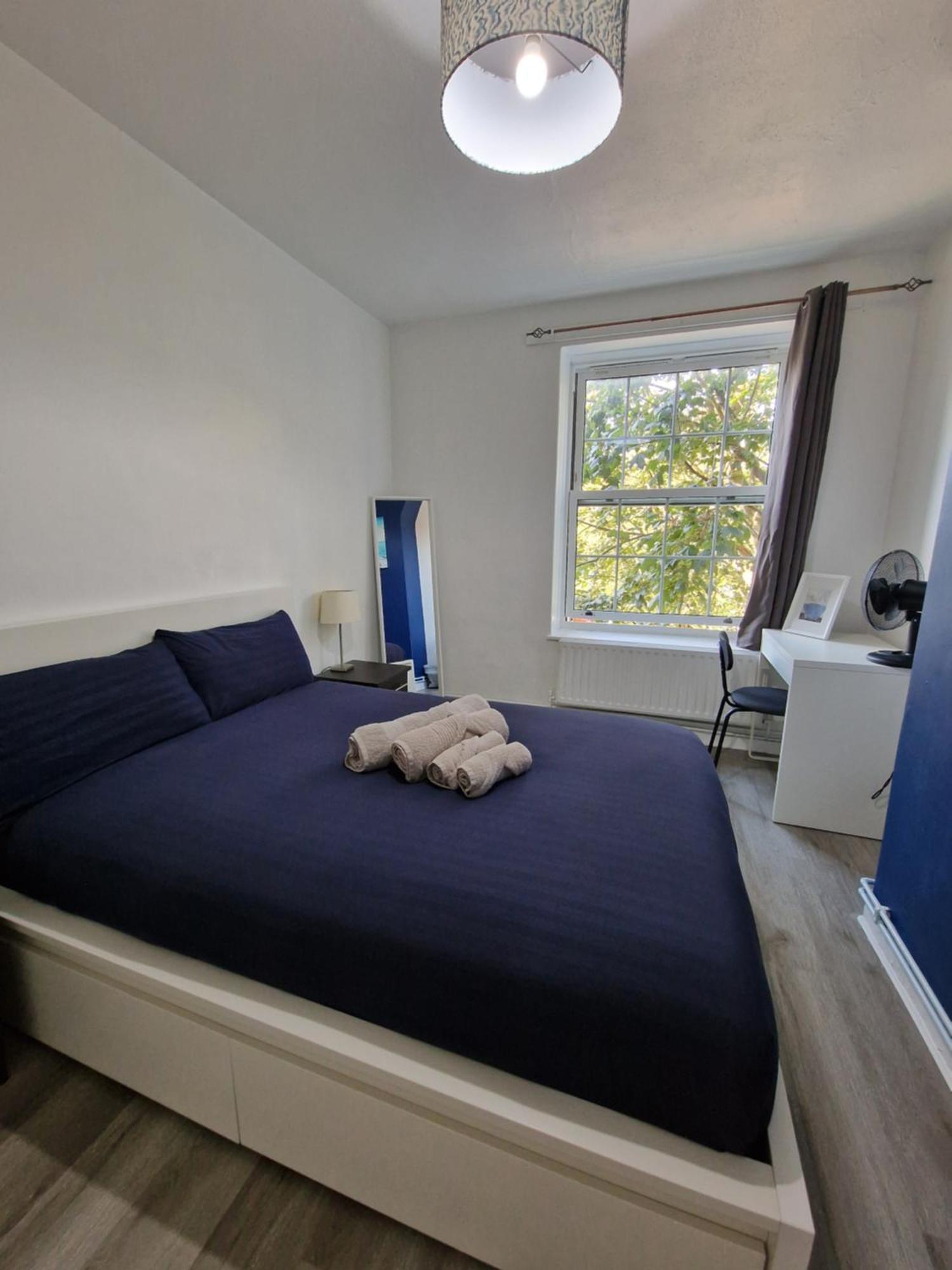 Comfortable 2 Bedrooms Flat In Oval Central Londra Exterior foto