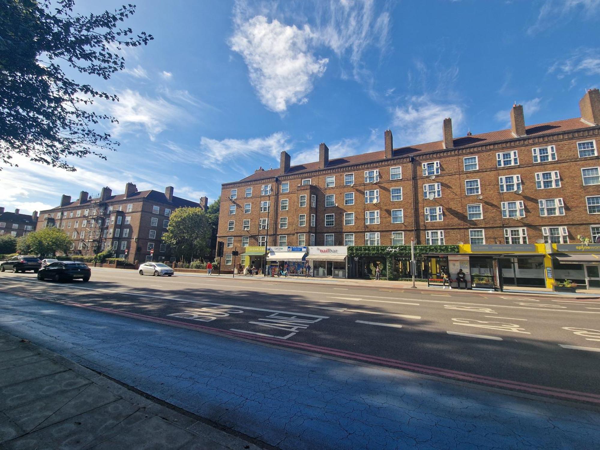 Comfortable 2 Bedrooms Flat In Oval Central Londra Exterior foto