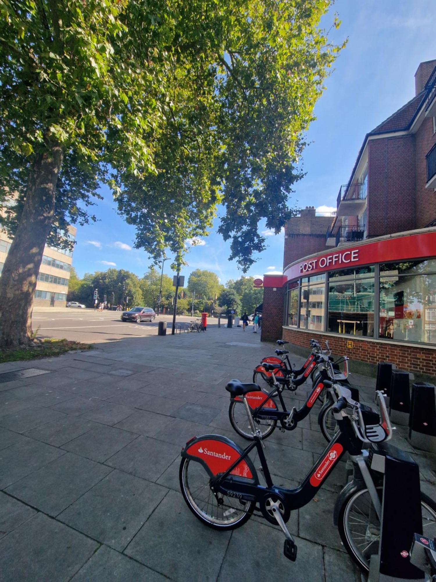 Comfortable 2 Bedrooms Flat In Oval Central Londra Exterior foto