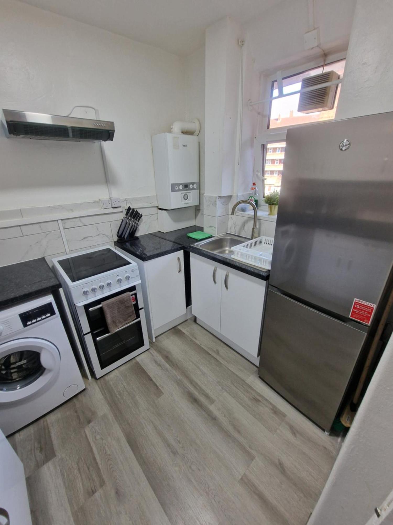 Comfortable 2 Bedrooms Flat In Oval Central Londra Exterior foto