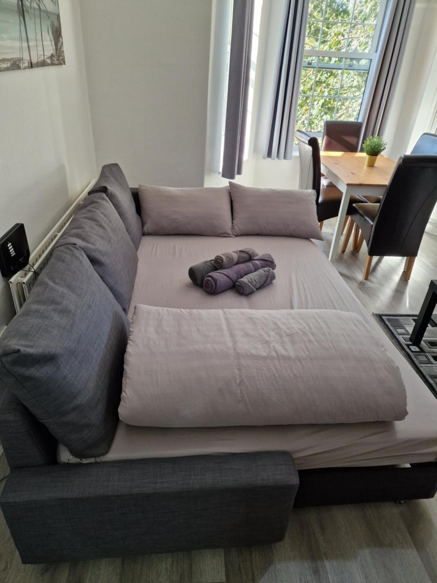 Comfortable 2 Bedrooms Flat In Oval Central Londra Exterior foto